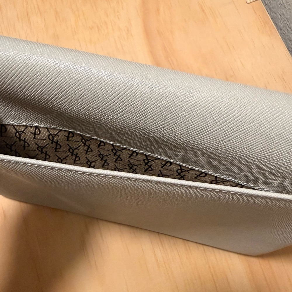 YSL Off White/Beige Envelope Clutch - Picture 15 of 16
